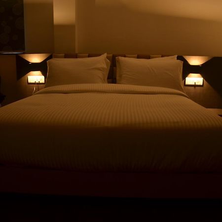 Hotel Aura Shillong Esterno foto