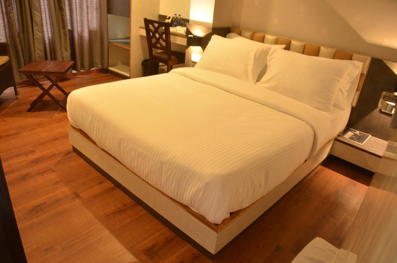 Hotel Aura Shillong Esterno foto
