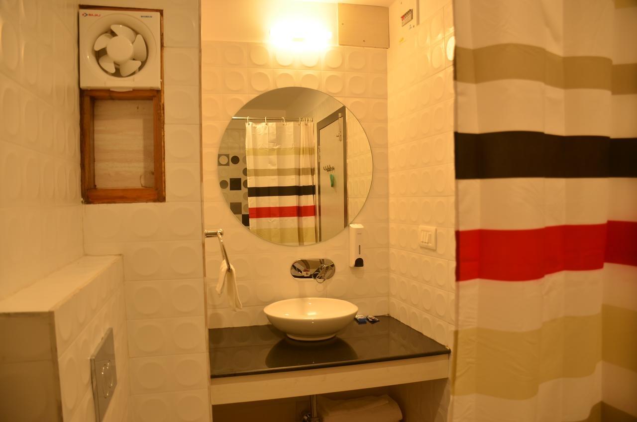 Hotel Aura Shillong Esterno foto