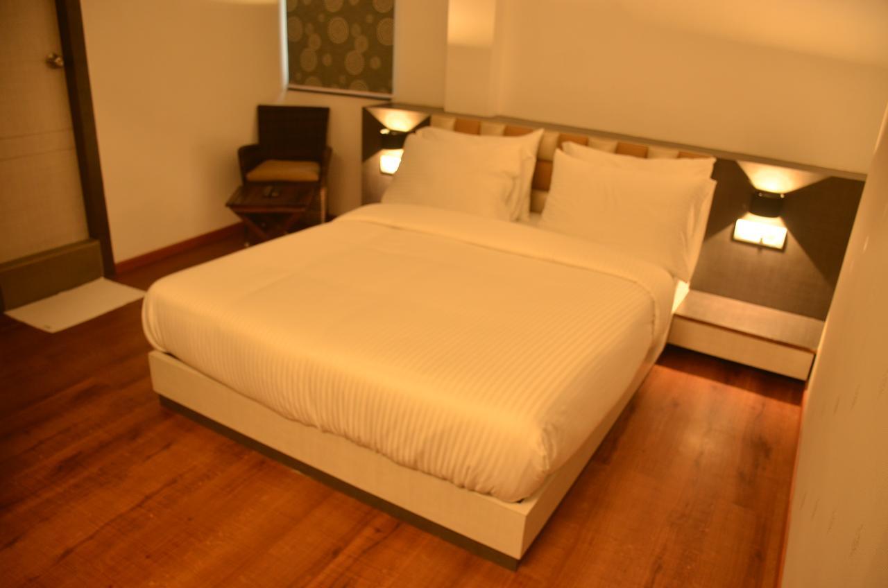 Hotel Aura Shillong Esterno foto