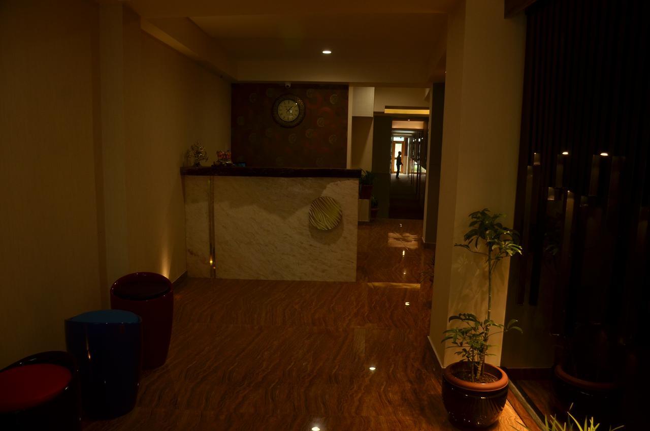 Hotel Aura Shillong Esterno foto
