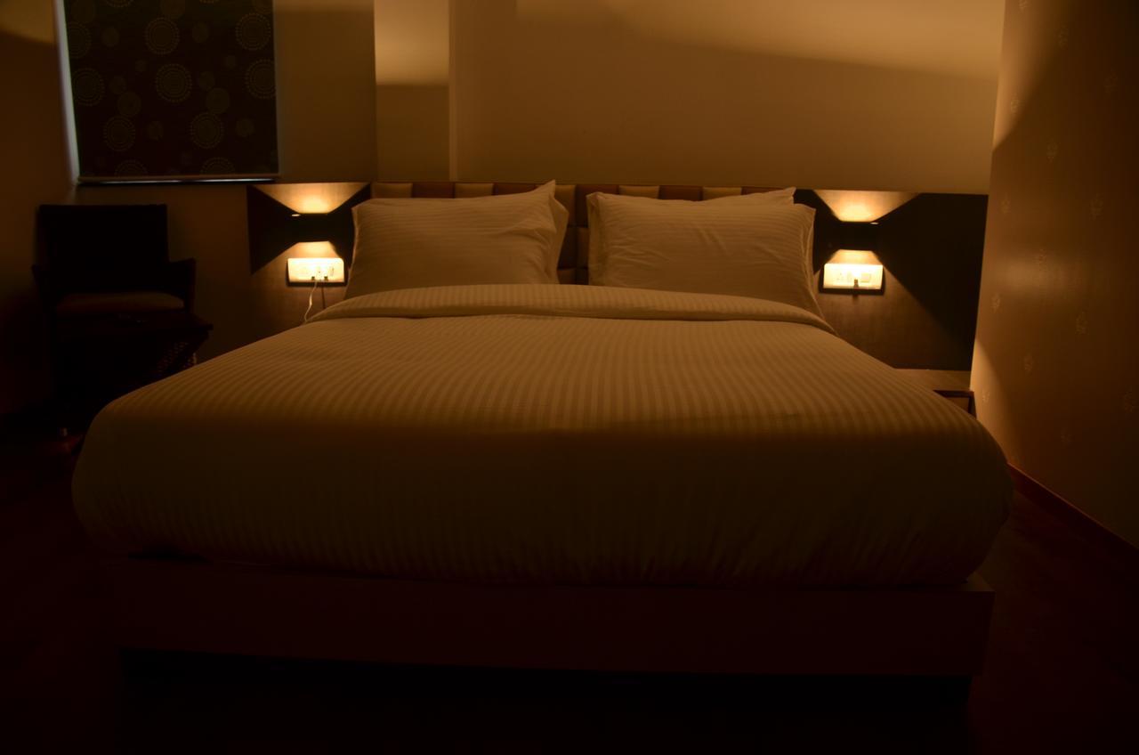 Hotel Aura Shillong Esterno foto